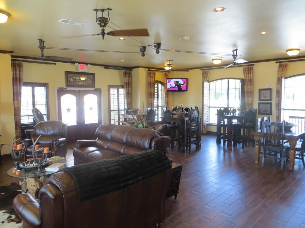 Hotel Texas Cuero المظهر الخارجي الصورة