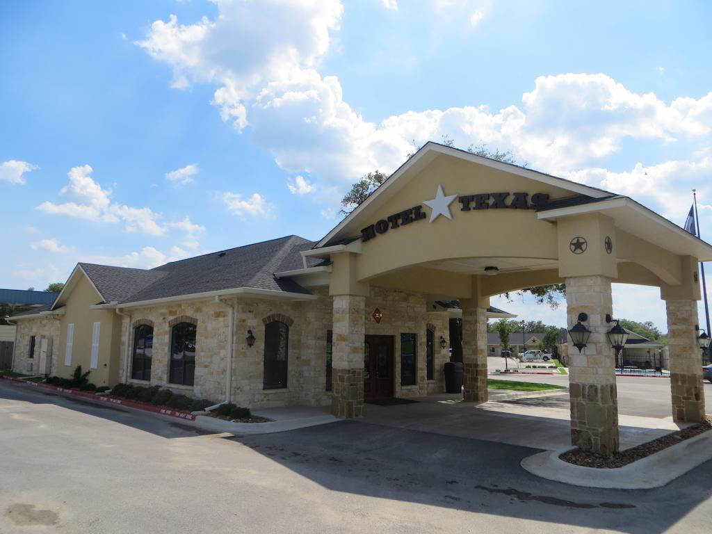 Hotel Texas Cuero المظهر الخارجي الصورة
